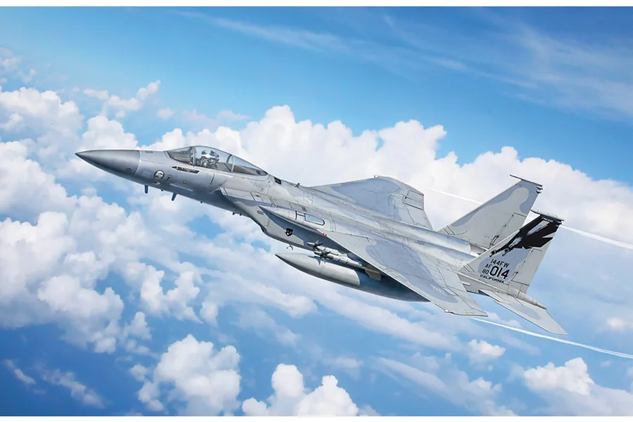 Italeri 1/48 F-15C Eagle Scaled Plastic Model Kit image 2