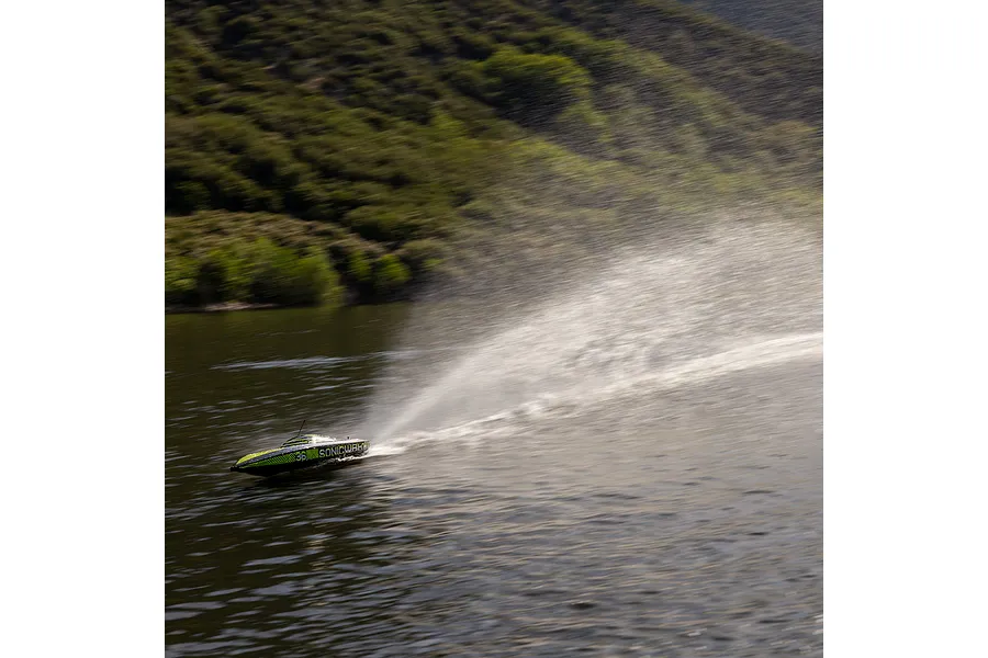 Pro Boat Sonicwake V3 36&amp;quot; RC Speed Boat Brushless Deep-V RTR - Black image 2