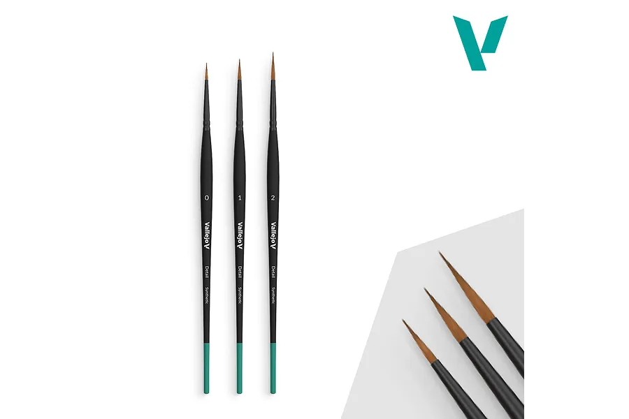 Vallejo Detail Design Brush Set of 3 synthetic modelling paint brushes shown straight on and angled close-up.