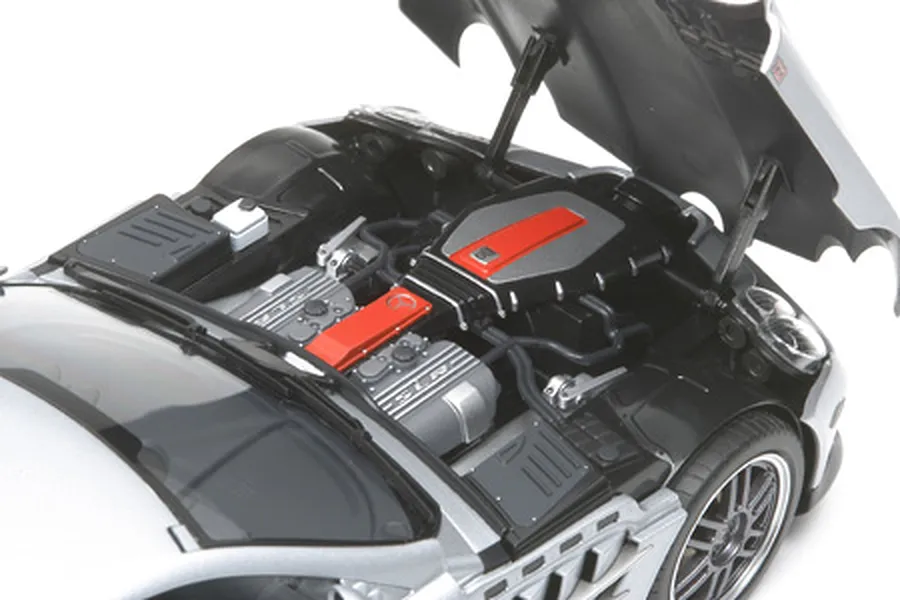 Tamiya 1/24 Mercedes-Benz SLR McLaren 722 Edition Scaled Plastic Model Kit image 16466