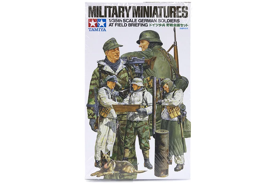 Tamiya 1/35 German Soldiers at Field Briefing Scaled Plastic Model Kit image 16639