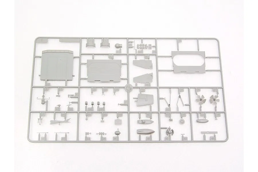 Trumpeter 1/350 USSR Admiral Kuznetsov Aircraft Carrier Plastic Model Kit image 23883