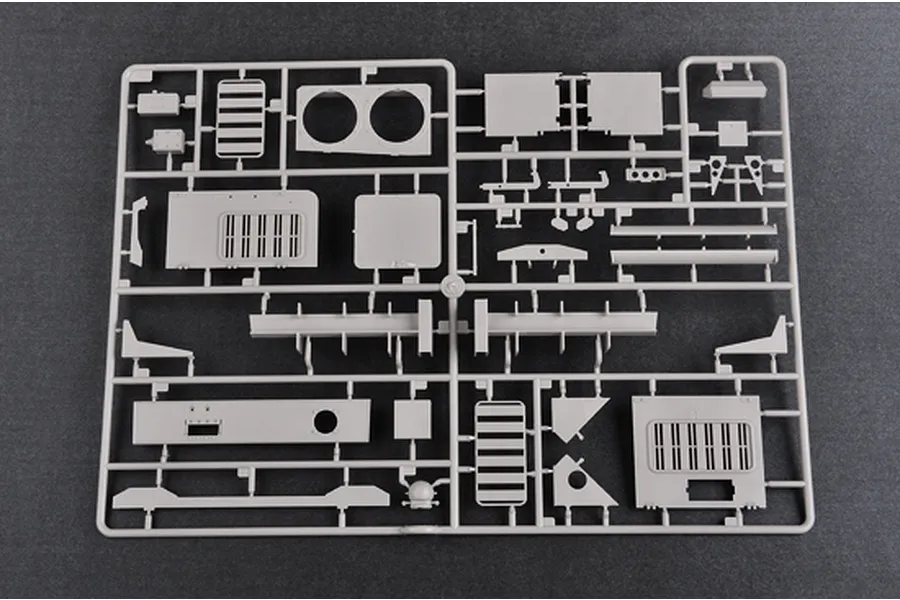 Trumpeter 1/16 German Pzkpfw IV Ausf.J Tank Scaled Plastic Model Kit image 24628