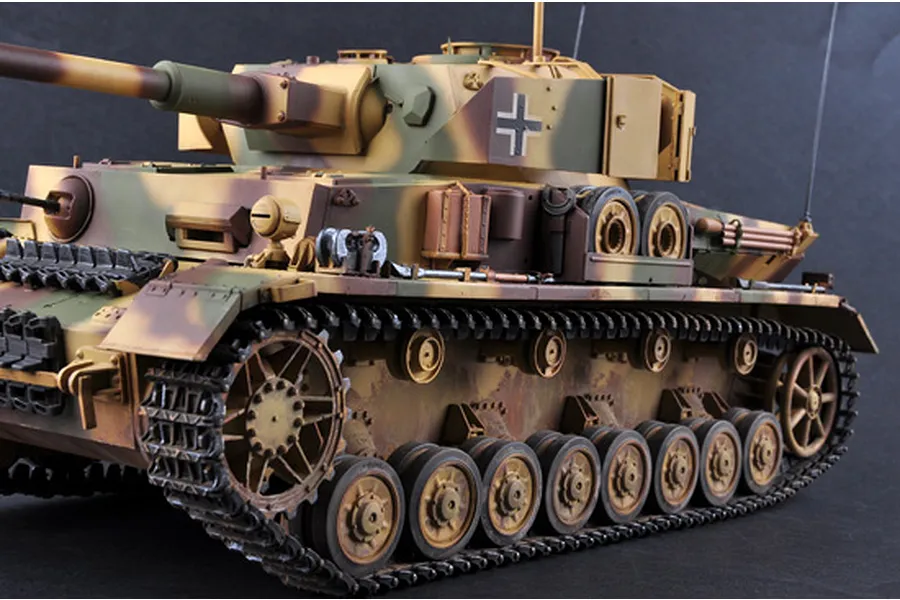 Trumpeter 1/16 German Pz.Beob.Wg.IV Ausf.J Tank Scaled Plastic Model Kit image 24663