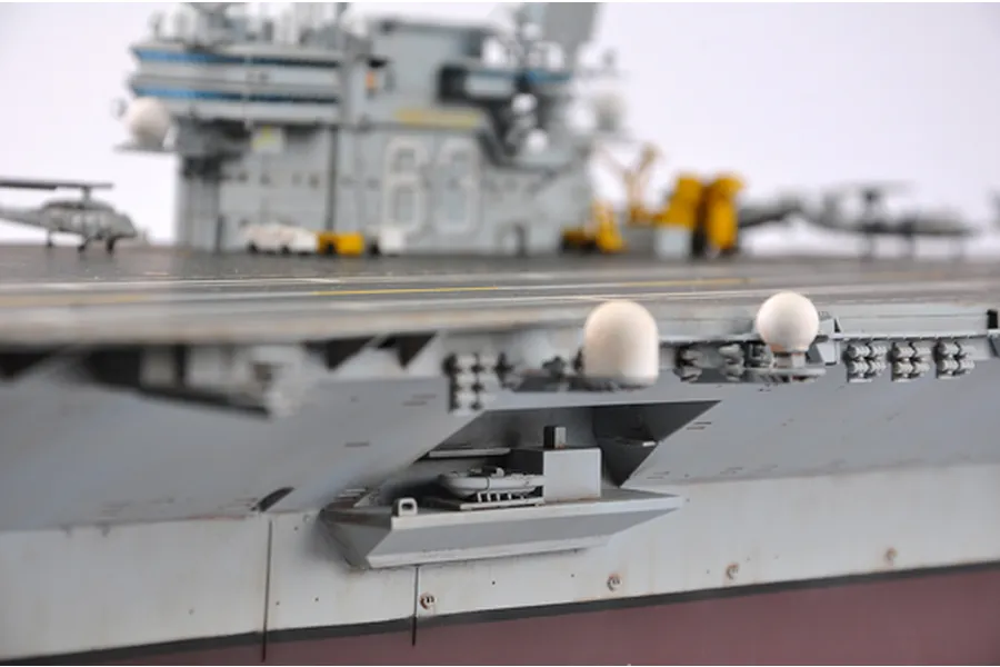 Trumpeter 1/350 USS Kitty Hawk CV-63 Aircraft Carrier Plastic Model Kit image 24714