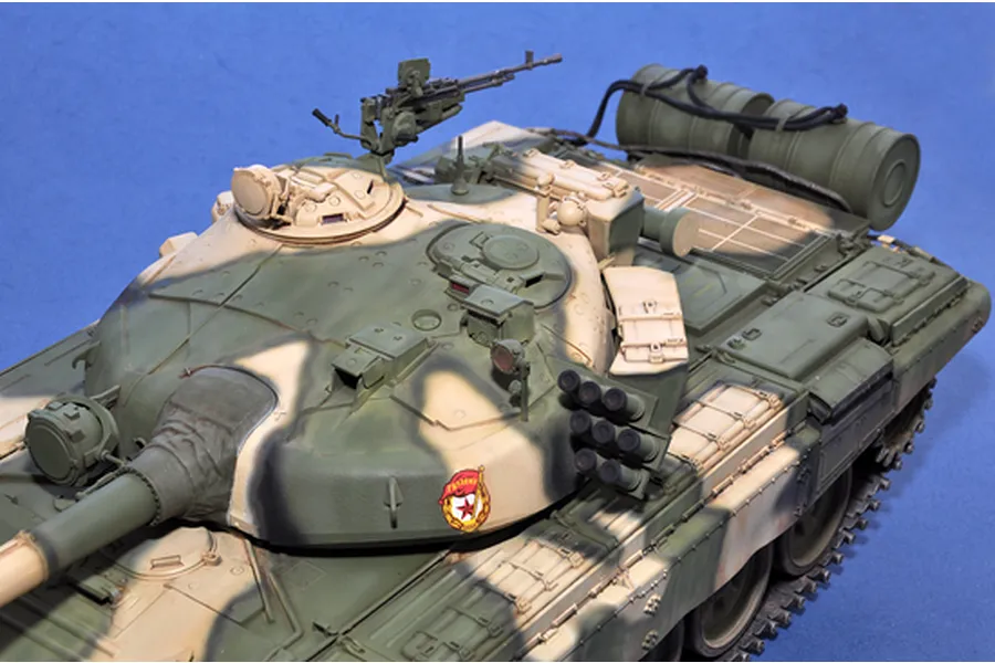 Trumpeter 1/16 Russian T-72B Main Battle Tank Scaled Plastic Model Kit image 24779