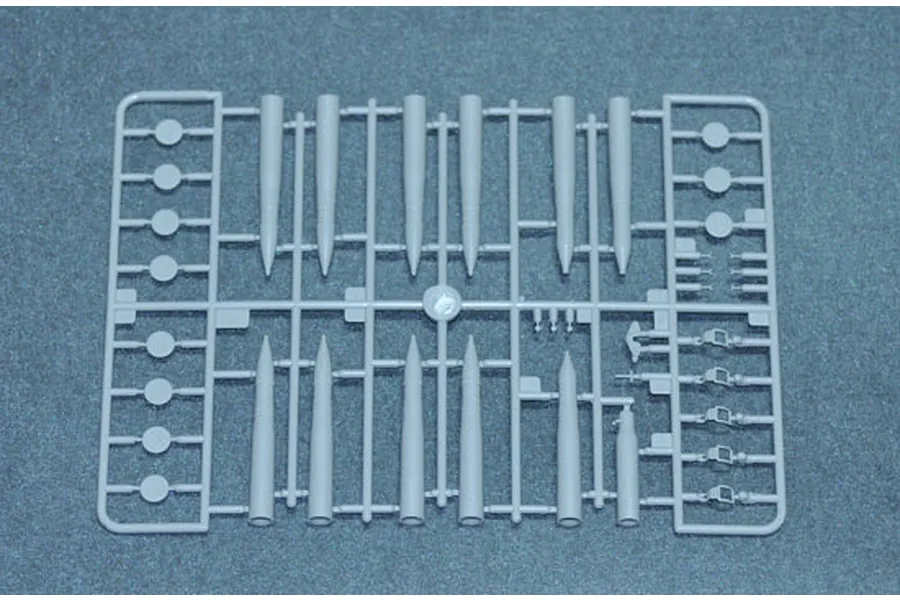 Trumpeter 1/16 Soviet SU-100 Tank Destroyer Scaled Plastic Model Kit image 24834