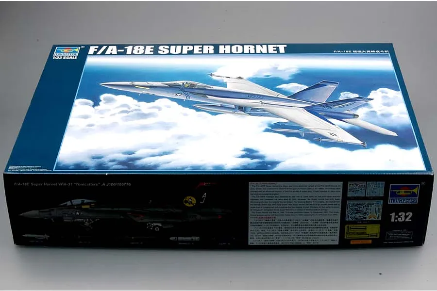Trumpeter 1/32 F/A-18E Super Hornet Fighter Jet Scaled Plastic Model Kit image 25013