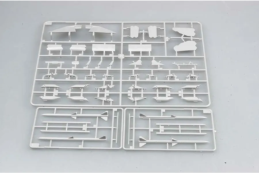 Trumpeter 1/32 F/A-18E Super Hornet Fighter Jet Scaled Plastic Model Kit image 25019