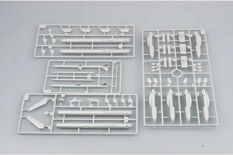 Trumpeter 1/32 F/A-18E Super Hornet Fighter Jet Scaled Plastic Model Kit image 25025