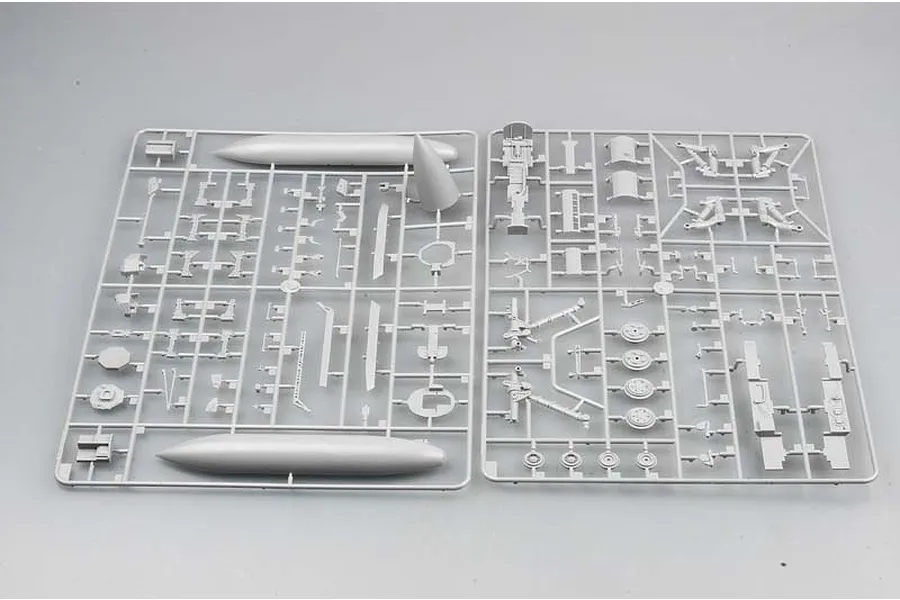 Trumpeter 1/32 F/A-18E Super Hornet Fighter Jet Scaled Plastic Model Kit image 25029