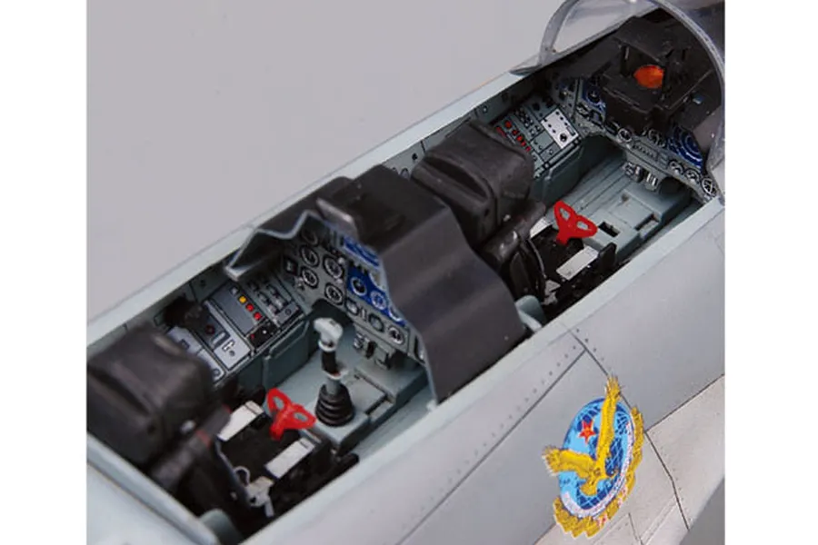 Trumpeter 1/32 Su-27UB Flanker-C Fighter Jet Scaled Plastic Model Kit image 25052