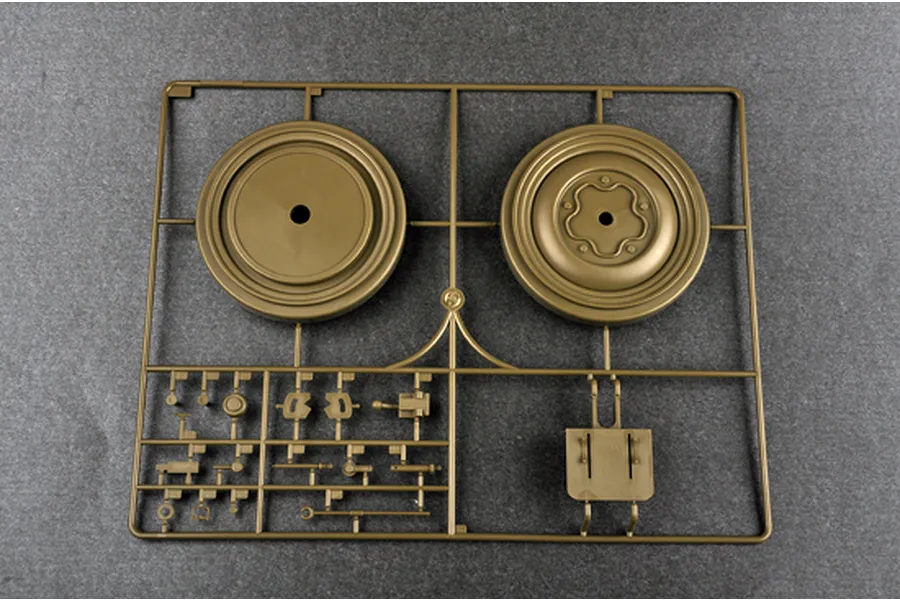 Trumpeter 1/6 Type 63 107mm Rocket Launcher Scaled Plastic Model Kit image 25091