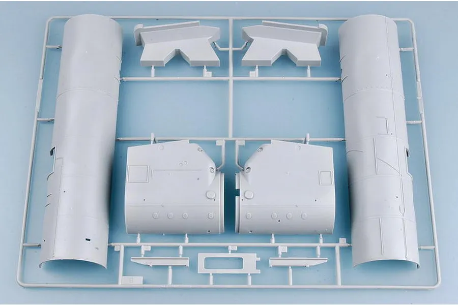 Trumpeter 1/35 Baureihe 52 Mit Steifrahmentender Locomotive Scaled Plastic Model Kit image 25133
