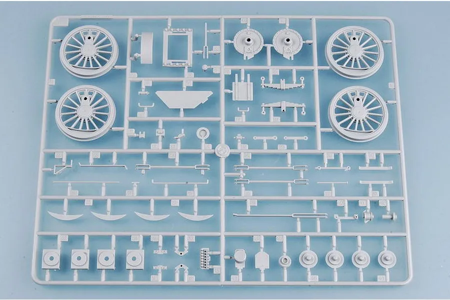 Trumpeter 1/35 Baureihe 52 Mit Steifrahmentender Locomotive Scaled Plastic Model Kit image 25140