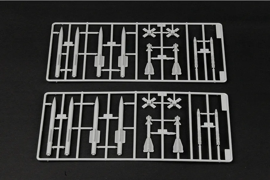 Trumpeter 1/32 MiG-23ML Flogger-G Fighter Jet Scaled Plastic Model Kit image 25308