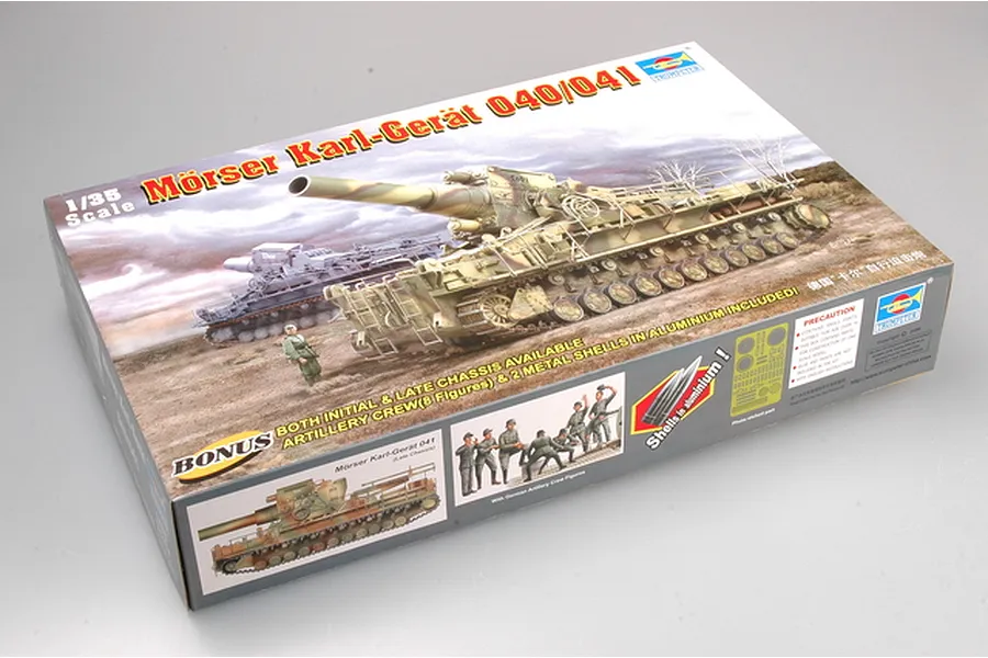 Trumpeter 1/35 scale Mörser Karl-Gerät 040/041 plastic model kit box showing artwork of the self-propelled gun and included crew figures.