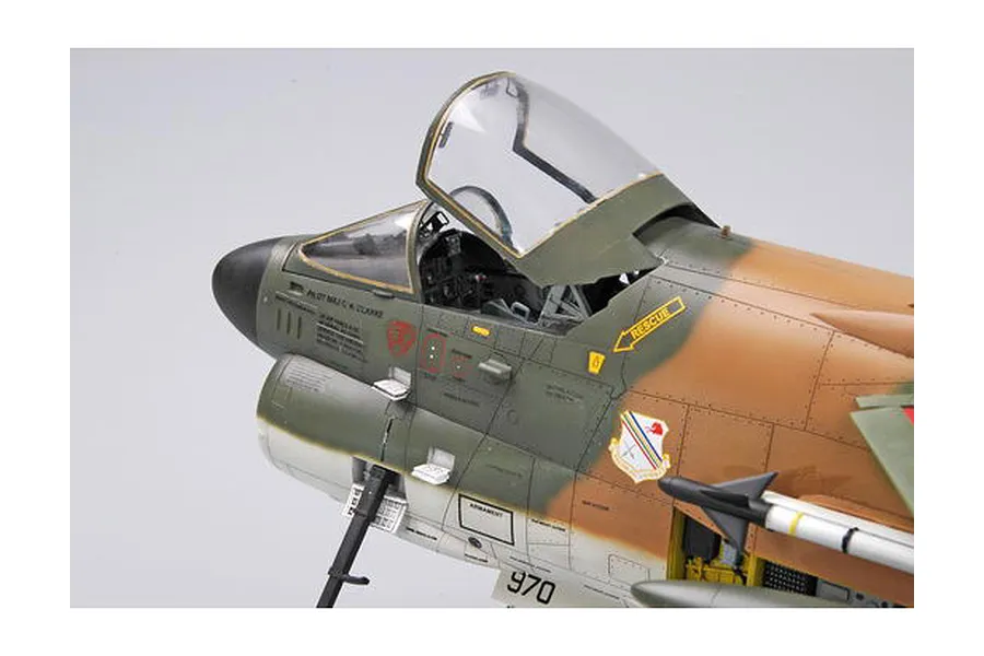Trumpeter 1/32 USAF A-7D Corsair II Jet Scaled Plastic Model Kit image 25347