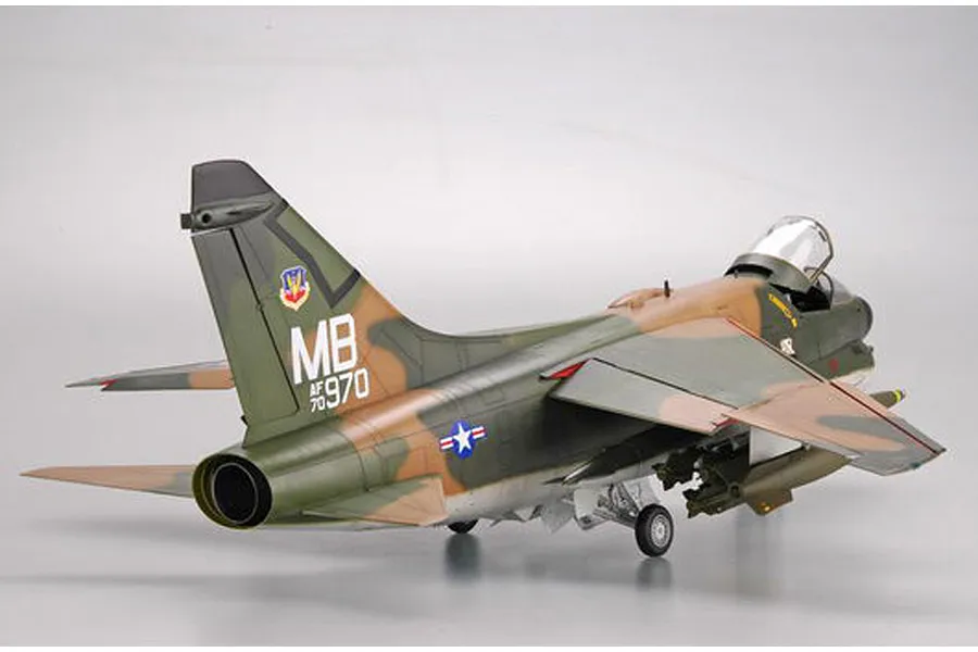 Trumpeter 1/32 USAF A-7D Corsair II Jet Scaled Plastic Model Kit image 25353