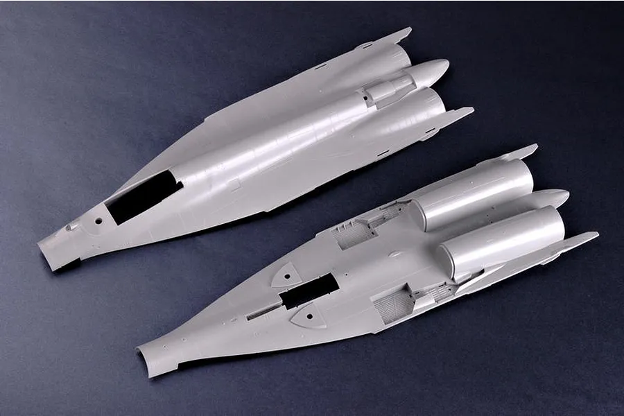 Trumpeter 1/32 Russian MIG-29M Fulcrum Fighter Jet Scaled Plastic Model Kit image 25436