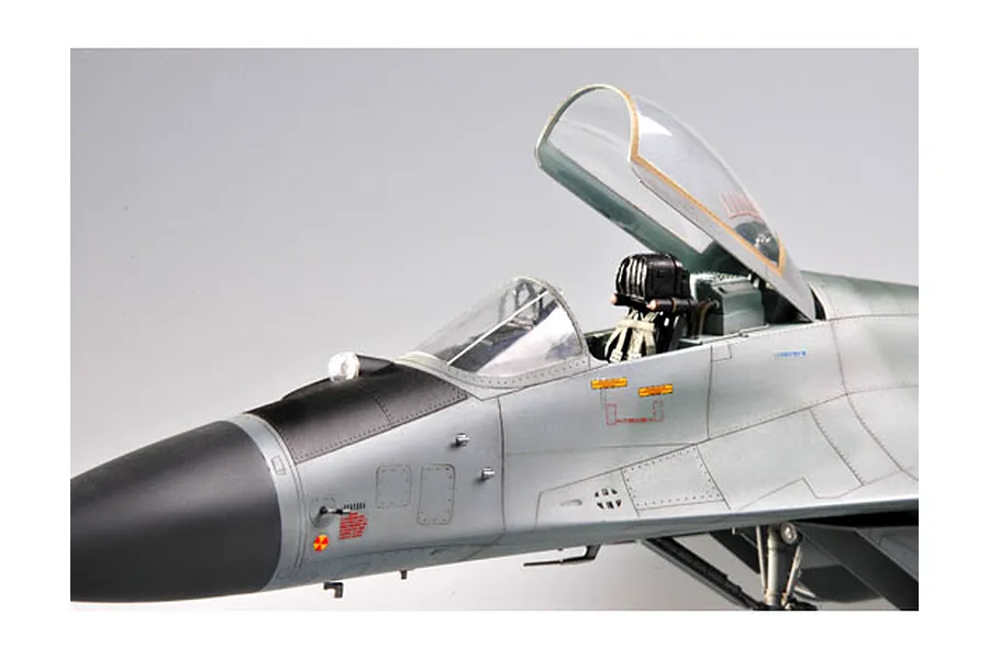 Trumpeter 1/32 Russian MIG-29M Fulcrum Fighter Jet Scaled Plastic Model Kit image 25447