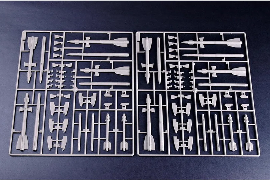 Trumpeter 1/32 Russian MIG-29M Fulcrum Fighter Jet Scaled Plastic Model Kit image 25450