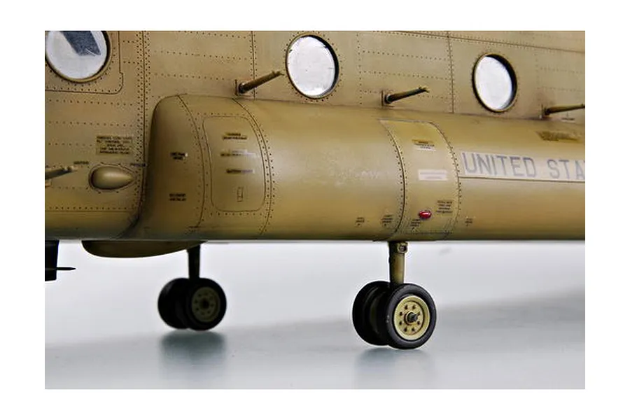 Trumpeter 1/35 CH-47A Chinook Helicopter Scaled Plastic Model Kit image 25676