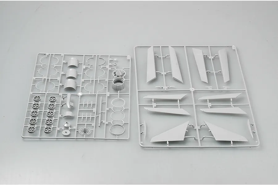 Trumpeter 1/32 F-8E Crusader Jet Scaled Plastic Model Kit image 25691