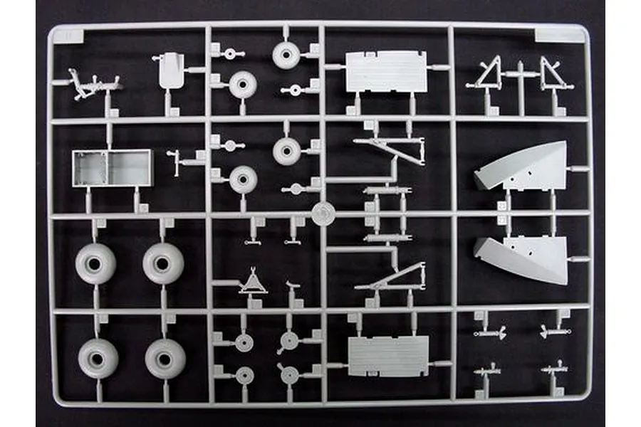 Trumpeter 1/35 Mil MI-24V Hind-E Helicopter Scaled Plastic Model Kit image 25771