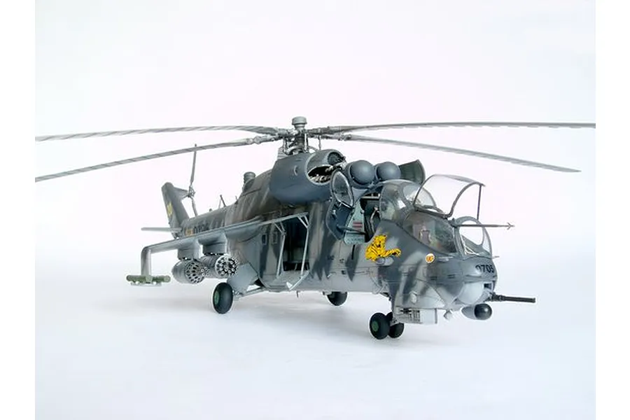 Trumpeter 1/35 Mil MI-24V Hind-E Helicopter Scaled Plastic Model Kit image 25784