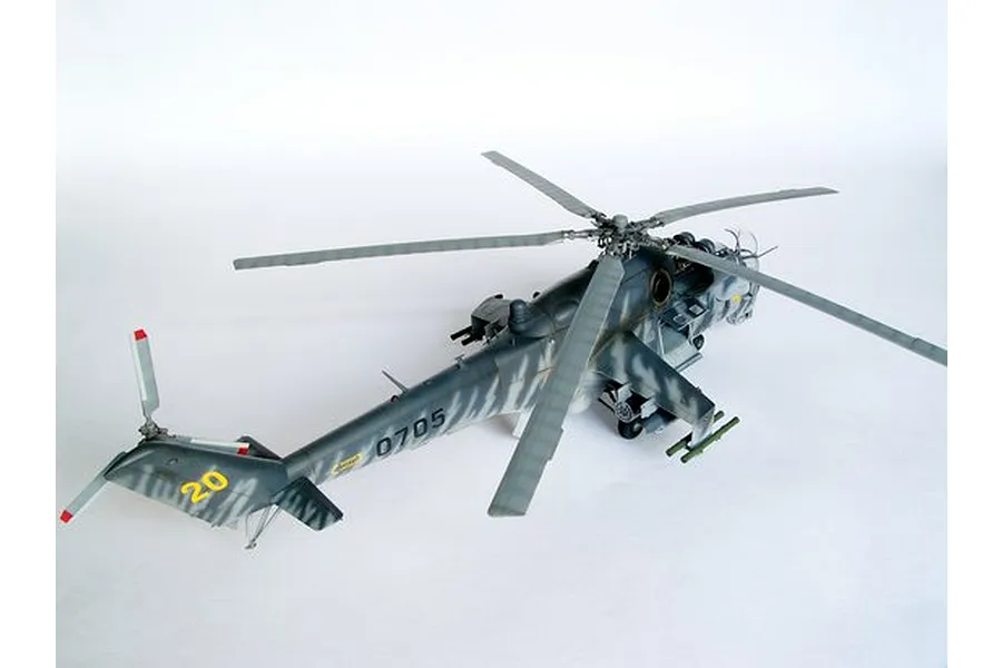 Trumpeter 1/35 Mil MI-24V Hind-E Helicopter Scaled Plastic Model Kit image 25788