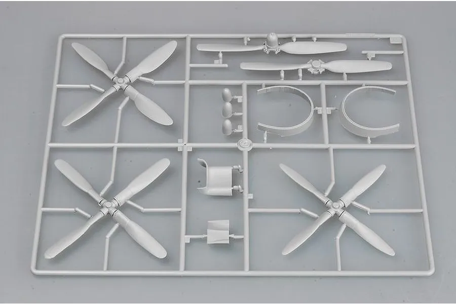 Trumpeter 1/32 P-47N Thunderbolt Fighter Scaled Plastic Model Kit image 25920