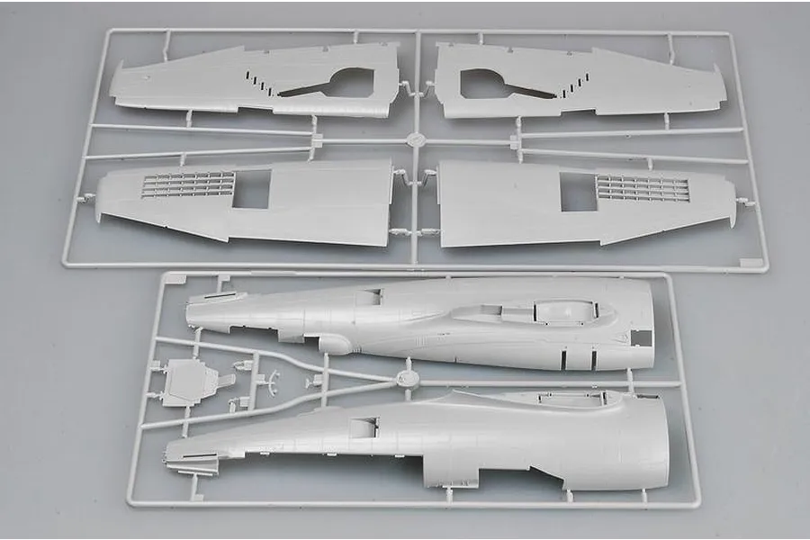 Trumpeter 1/32 P-47N Thunderbolt Fighter Scaled Plastic Model Kit image 25923