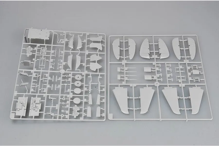 Trumpeter 1/32 P-47N Thunderbolt Fighter Scaled Plastic Model Kit image 25925
