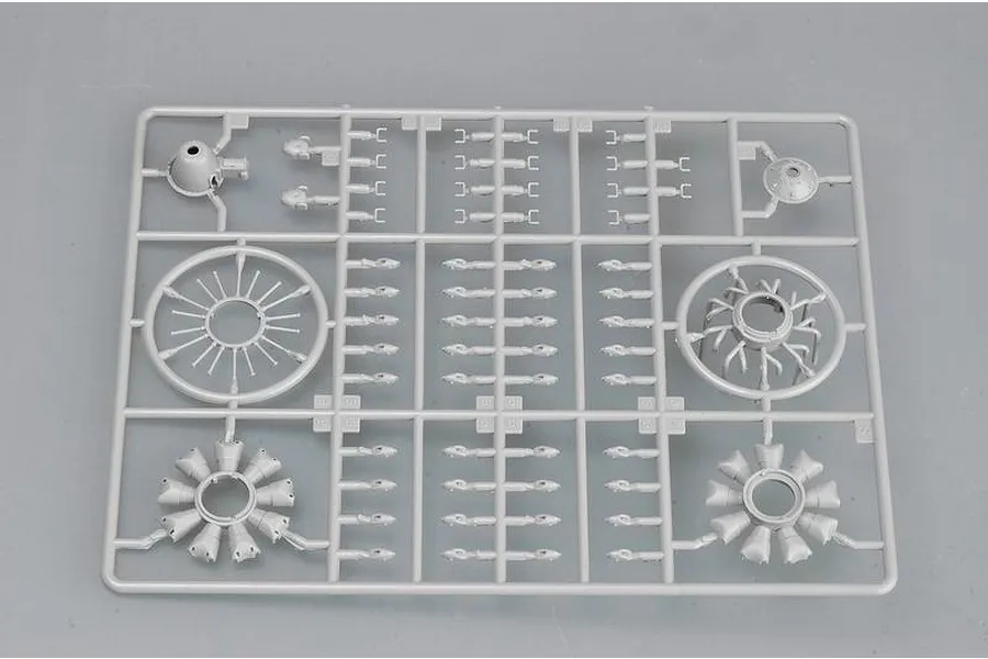 Trumpeter 1/32 P-47N Thunderbolt Fighter Scaled Plastic Model Kit image 25927