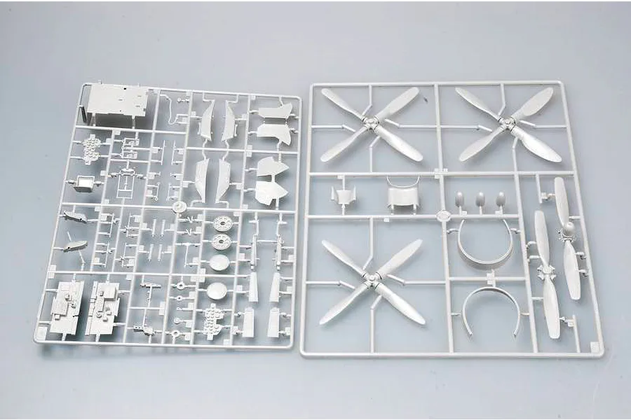 Trumpeter 1/32 P-47D Thunderbolt Bubbletop Fighter Scaled Plastic Model Kit image 25964