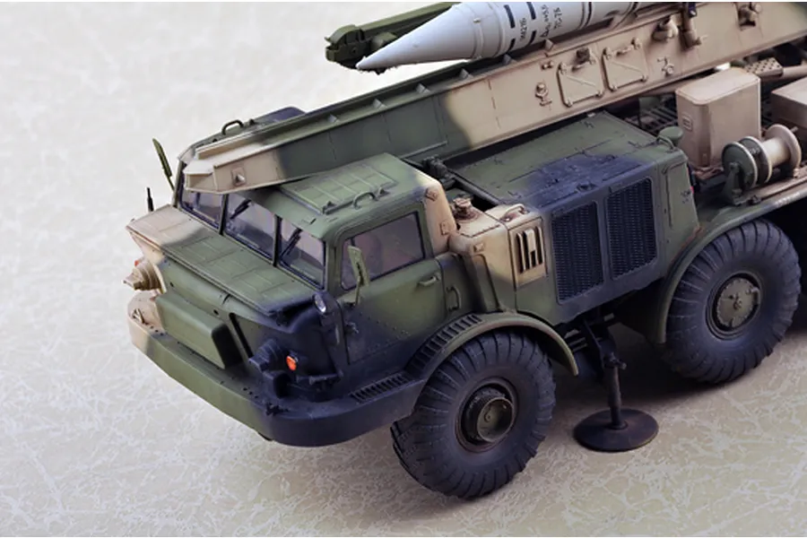 Trumpeter 1/35 Russian 9P113 TEL w/ 9M21 of 9K52 Luna-M Short Range Artillery Truck Scaled Plastic Model Kit image 20