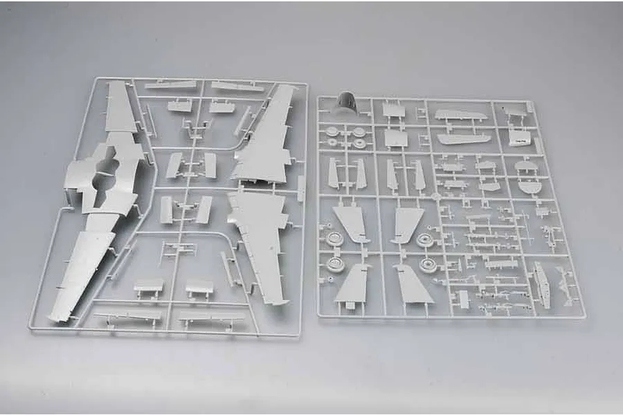 Trumpeter 1/32 Messerschmitt Me 262 A-la (Clear Edition) Fighter Jet Scaled Plastic Model Kit image 26200