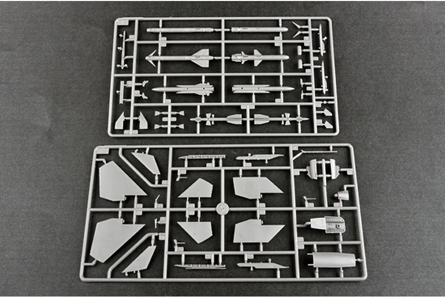 Trumpeter 1/72 Russian Su-33 Flanker D Fighter Jet Scaled Plastic Model Kit image 26242