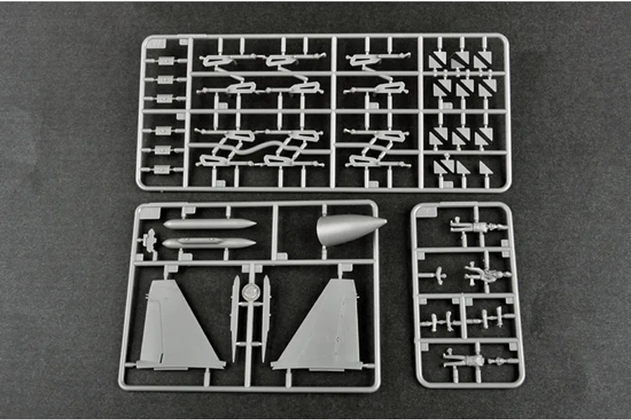Trumpeter 1/72 Russian Su-33 Flanker D Fighter Jet Scaled Plastic Model Kit image 26244