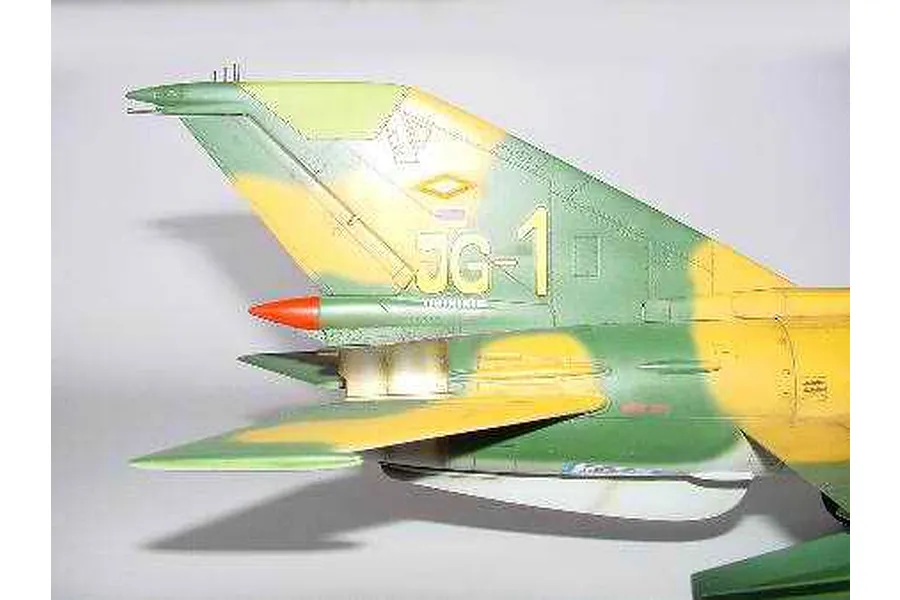 Trumpeter 1/32 MiG-21MF Fishbed J Fighter Jet Scaled Plastic Model Kit image 7