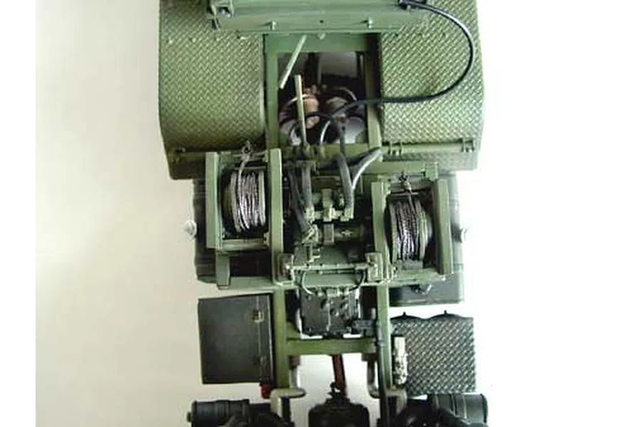 Trumpeter 1/35 Chinese 50 Ton Tank Transporter Truck Scaled Plastic Model Kit image 5