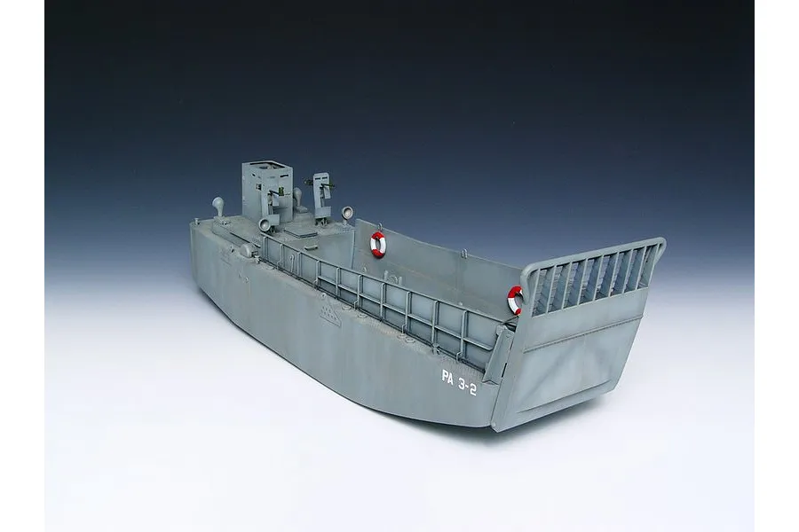 Trumpeter 1/35 USN WWII LCN 3 Vehicle Landing Craft Plastic Model Kit image 26768
