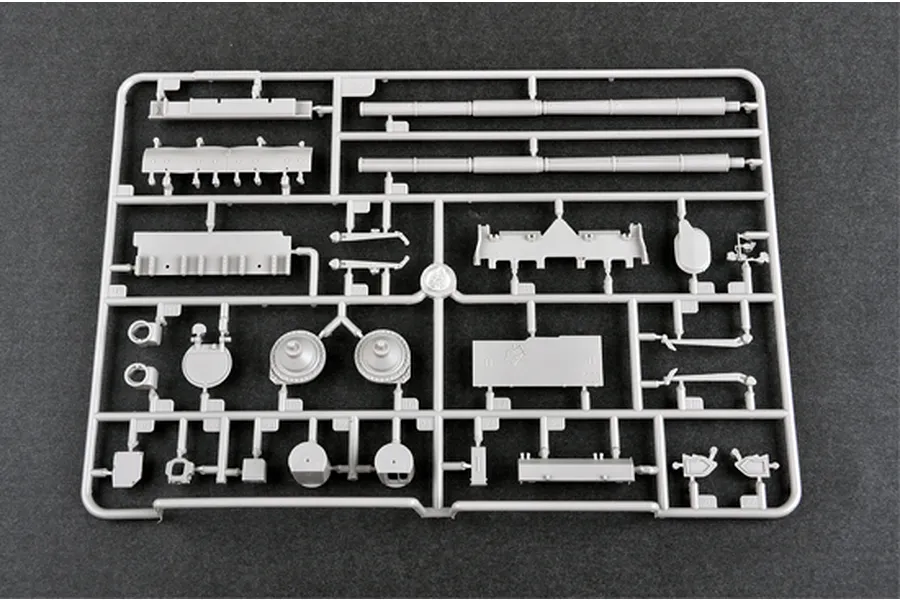 Trumpeter 1/35 Ukrainian T-84 Main Battle Tank Scaled Plastic Model Kit image 26891