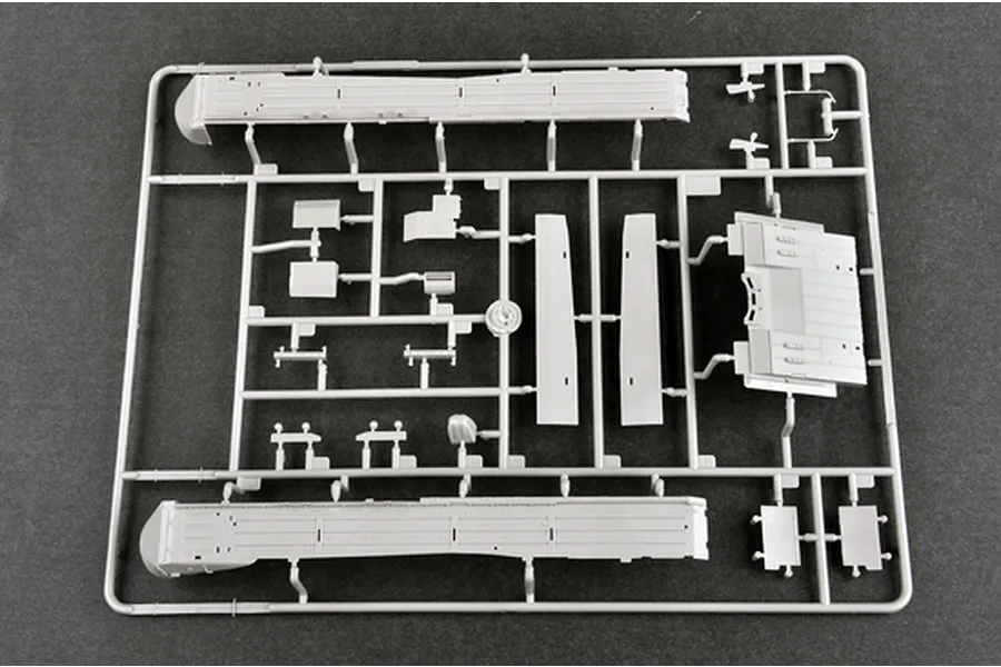 Trumpeter 1/35 Ukrainian T-84 Main Battle Tank Scaled Plastic Model Kit image 26896