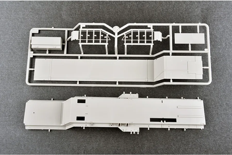 Trumpeter 1/35 MPQ-52 C-Band Tracking Radar Trailer Scaled Plastic Model Kit image 26933