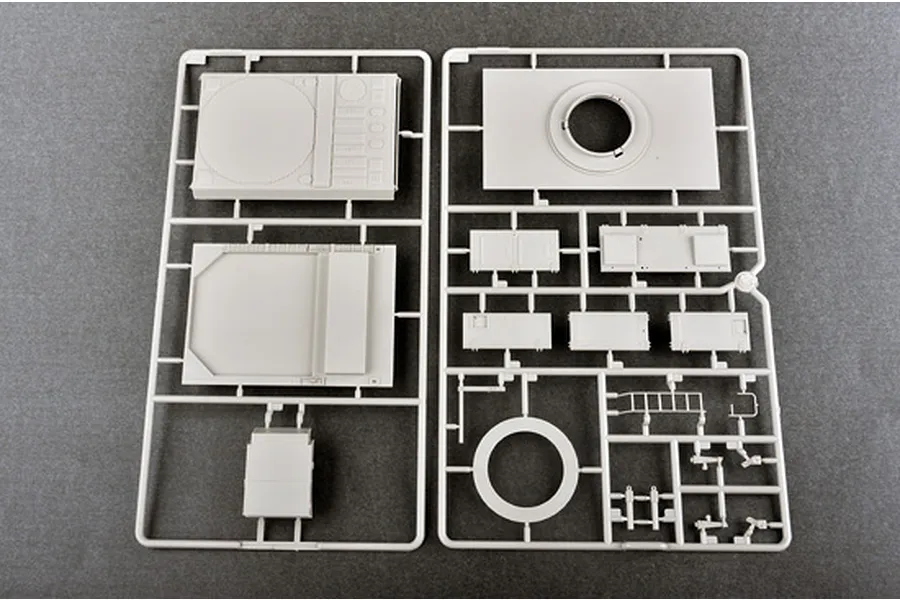 Trumpeter 1/35 MPQ-52 C-Band Tracking Radar Trailer Scaled Plastic Model Kit image 26934