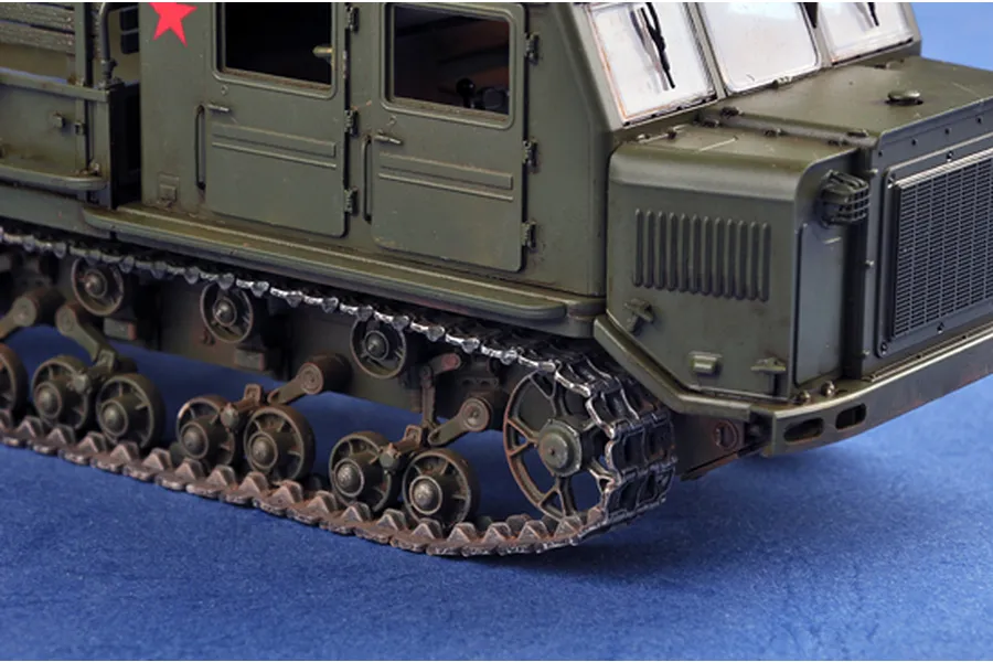Trumpeter 1/35 Russian AT-S Artillery Tractor w/ ML-20 152mm Howitzer Scaled Plastic Model Kit image 18
