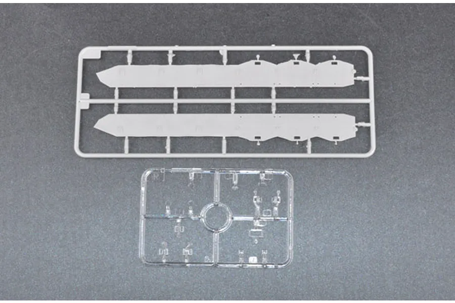 Trumpeter 1/35 Russian T-80BV Main Battle Tank Scaled Plastic Model Kit image 27111
