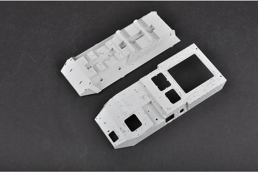 Trumpeter 1/35 M1129 Stryker Mortar Armoured Vehicle Scaled Plastic Model Kit image 27204
